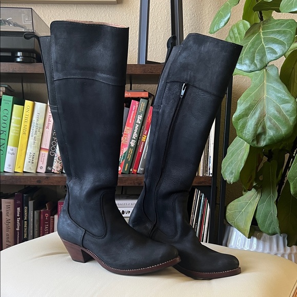 Adelante Black Leather Boots, Size 10 - Picture 2 of 12